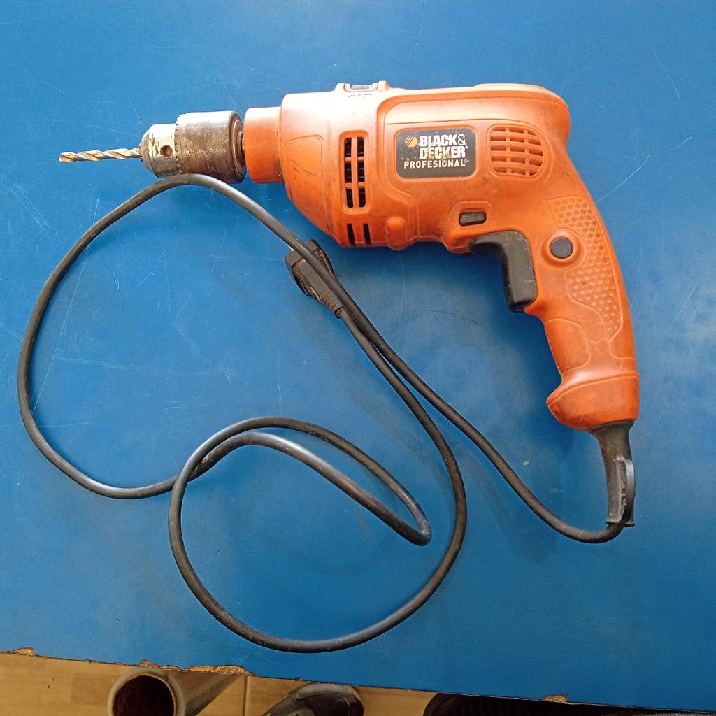 Taladro Marca Black&Decker 13mm Modelo 600-Ar Tiro2 Usado Con Desgaste Acc 1 Mecha