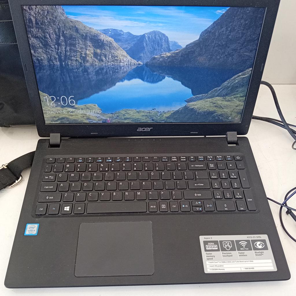 Foto 2 de Notebook Marca Acer Modelo N17q1 Procesador Intel Core I5-7200u 2.5 Memoria Ram 6 Gb Disco Duro 932 Gb Generacion 7 Acc CargadorEstuche De Tela BlubagTeclado NumericoGrafica De 128mb