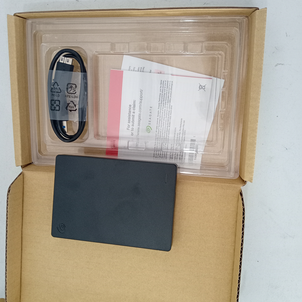 Disco Duro Externo Marca Seagate Modelo 2n1ap-500 Tamaño 2tb Usado En Buen Estado Acc Cable Usb En Caja