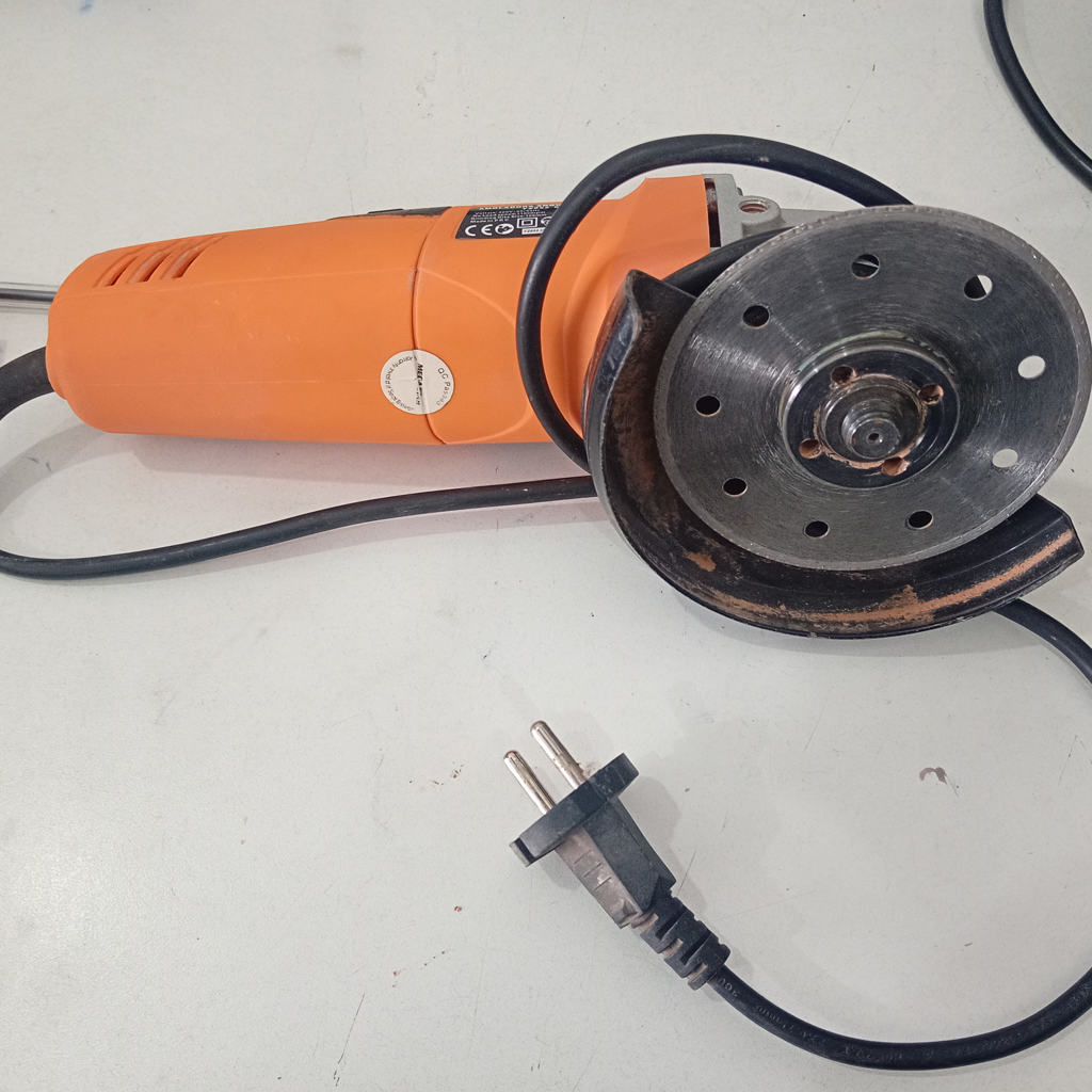Pulidora Marca Megastar Modelo Fz852 Tamaño 115 Usado En Buen Estado Acc Protector1 Disco