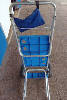 Mesa Usado En Buen Estado Acc Ruedita Base Aluminio Cartuchera De Playa Con Mesita