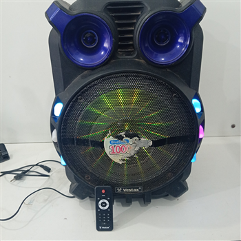 Caja De Sonido Amplificada Marca Vestax Modelo Vt6135-12 Con Control Usado En Buen Estado Acc 12" X 11" X 2