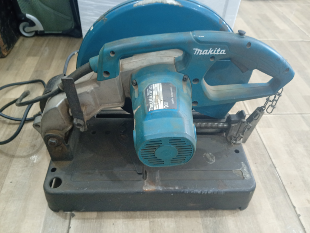 Policorte Marca Makita Grande Modelo Lw1401 Usado En Buen Estado Acc Llave1 DiscoProtector