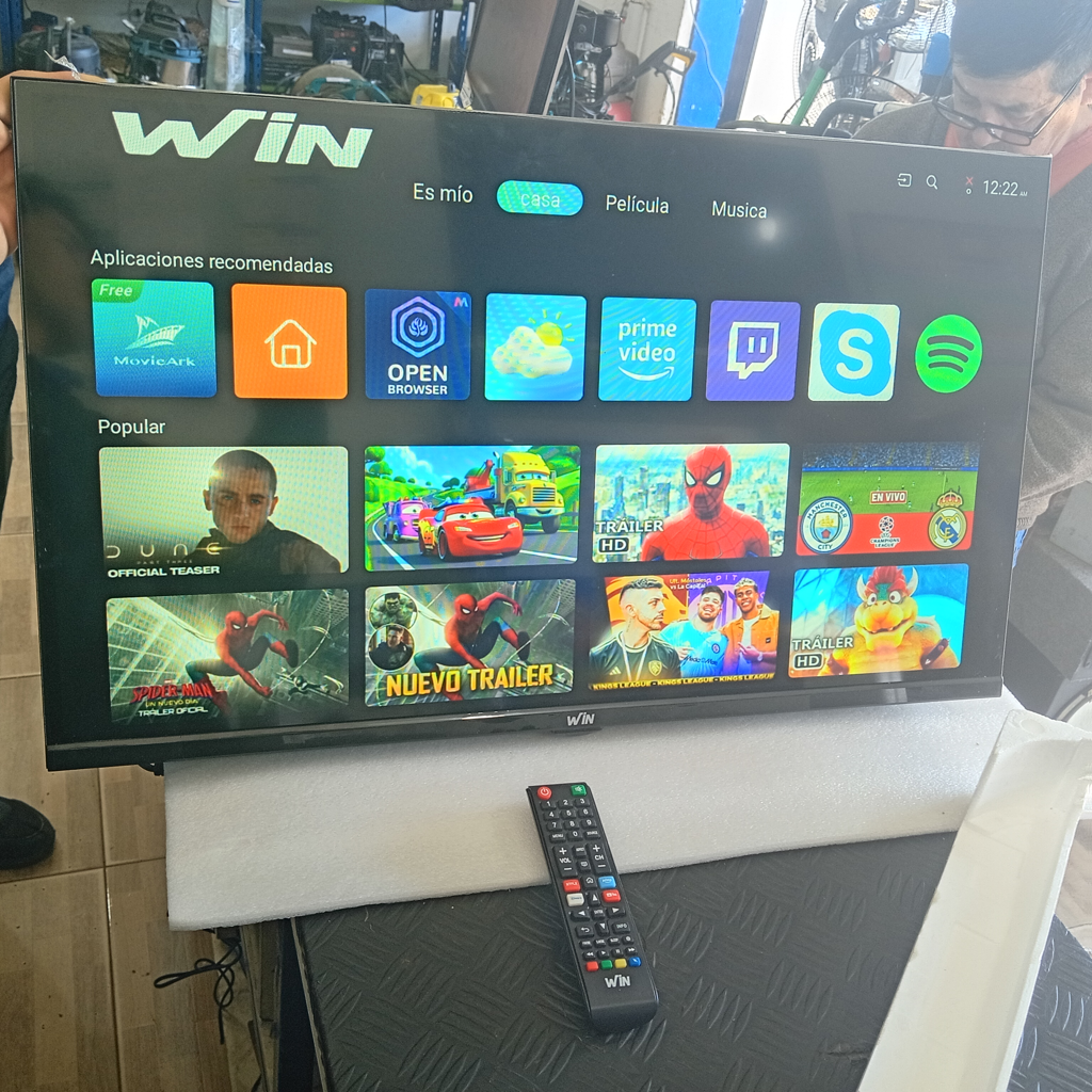 Televisor Led Smart De 32 '' Marca Win Modelo Win32fs Con Control Usado En Buen Estado Acc Soporte