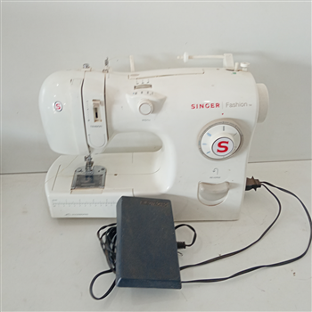 Maquina De Coser Familiar Marca Singer Modelo Fashion Usado En Buen Estado Acc 1 Aguja 1 Bobina 1 Pedal Y Luz
