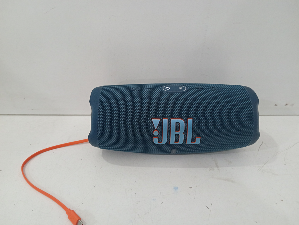 Speaker Potencia Watts 20 Marca Jbl Sin Control Modelo Chargue5 Usado En Buen Estado Sin Caja Acc 1 Cable Usb C