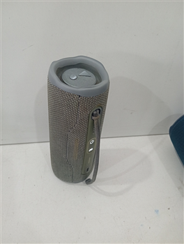 Speaker Potencia Watts 20 Marca Jbl Sin Control Modelo Flip6 Usado En Buen Estado Sin Caja Acc Correa Gris