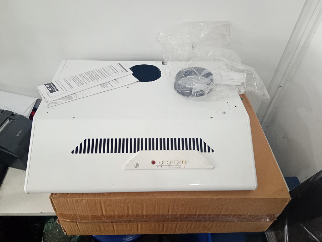 Extractor De Aire Marca Gerenalelectrics Modelo Jenm1e6f1wh Usadoenbuenestado Acc TornillosEn CajaMarco De CañoLuces LedFiltro Inox