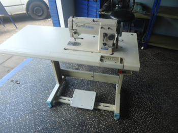 Maquina De Coser Industrial Tipo Bordadora Marca Taking(Botonera) Modelo Tk-20u53 Nro Usado Con Desgaste Acc MesadaMotorCorrea
