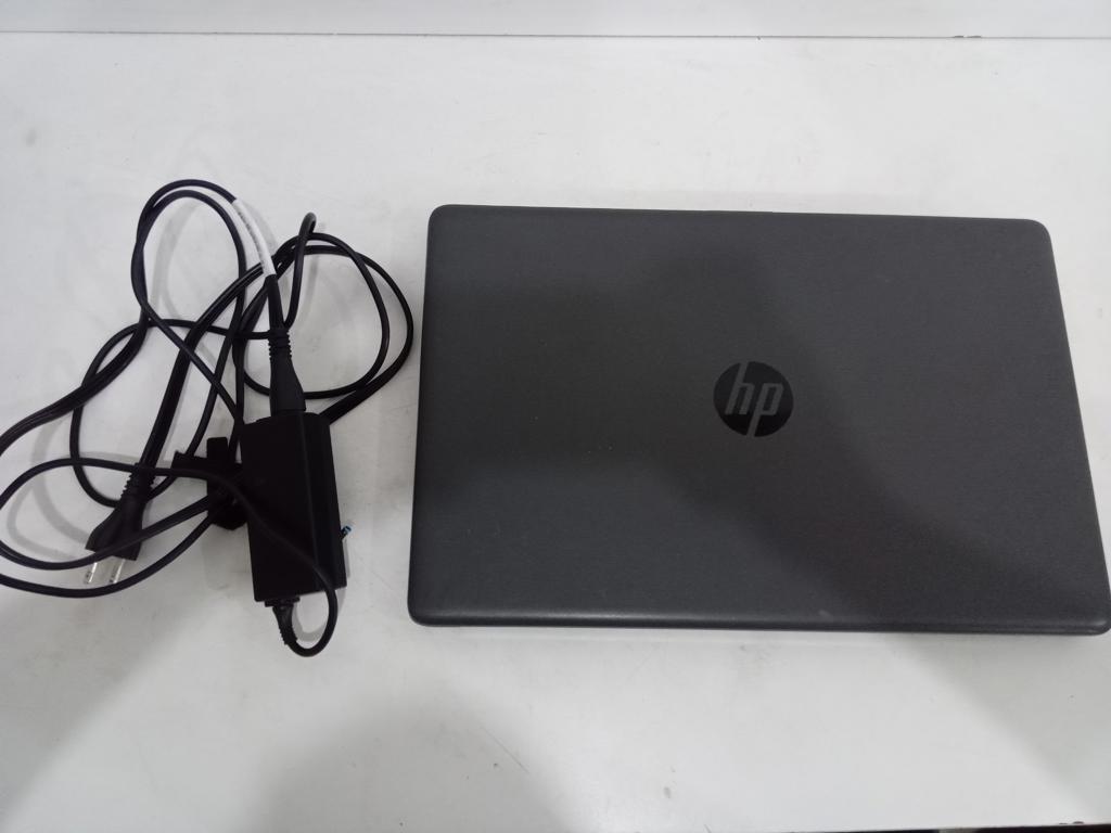 Notebook Marca Hp Modelo Rtl8821ice Procesador Core-I3 Memoria Ram 8 Gb Disco Duro 237 Gb Generacion 7 Acc Teclado Numérico Pantalla De 15.6"