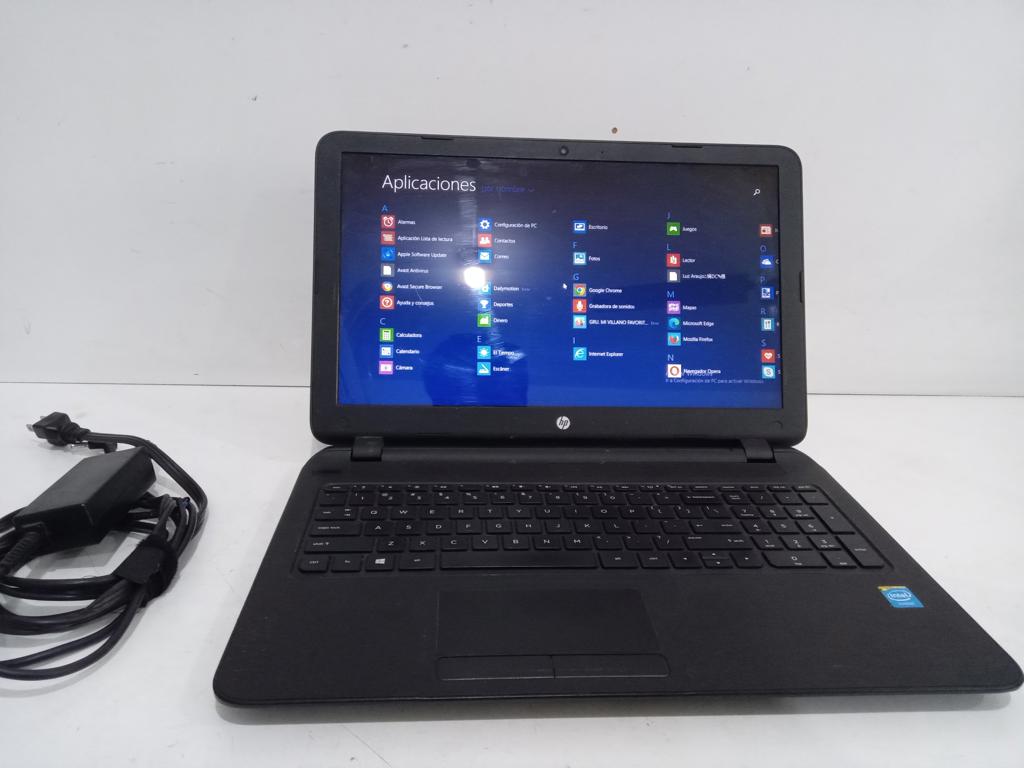 Notebook Marca Hp Modelo 15-1033wm Procesador Celeron Memoria Ram 4 Gb Disco Duro 500 Gb Generacion 2 Acc Pantalla De 15.6 Con Teclado NuméricoCon Lector De Disco