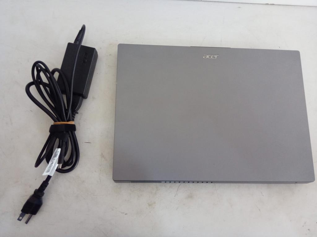 Notebook Marca Acer Modelo N24h7 Procesador Core I5 Memoria Ram 8 Gb Disco Duro 238 Gb Generacion 13 Acc Pantalla De 15.6"Teclado Numerico