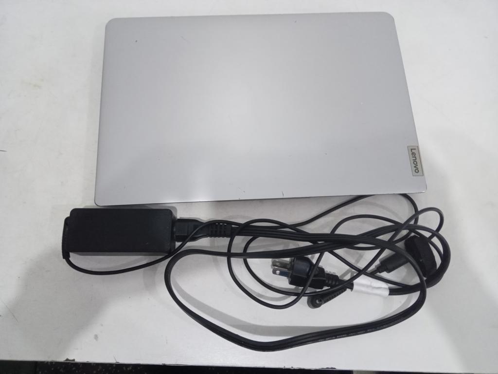 Notebook Marca Lenovo Modelo Procesador Celeron Memoria Ram 4 Gb Disco Duro 114 Gb Generacion No Tiene Acc CargadorEstuche Negro