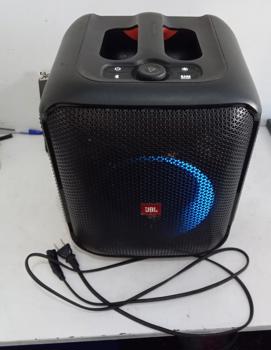 Parlante Portatil Marca Jbl Modelo Encore Essencial Usado En Buen Estado Con Cable Power Acc No Tiene