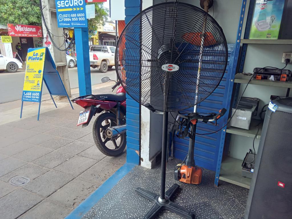 Ventilador 3 Velocidades Marca Tokyo Modelo No Tiene Usado En Buen Estado Acc De 4 AspasCon Control
