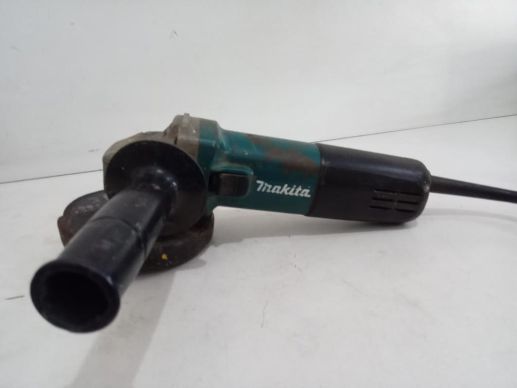 Pulidora Marca -Makita- Modelo 9557hn Tamaño Pequeo Usado-En-Buen-Estado Acc ProtectorDiscoManija