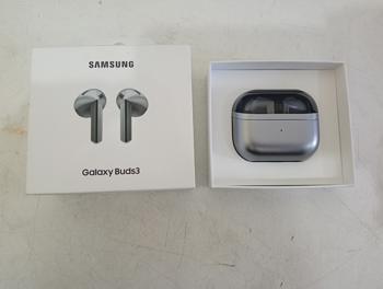 Auricular Marca Samsung Modelo Galaxy Buds3 Usado En Buen Estado Con Cable Usb Cargador Acc No Tiene