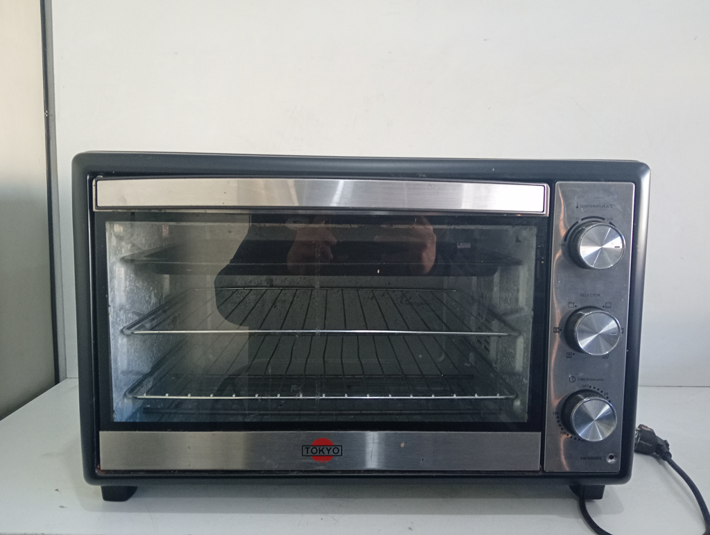 Horno Marca Tokyo Litros 46 Modelo Edthelistop Usado En Buen Estado Acc 2 ParrillasUna BandejaAuto Limpiante