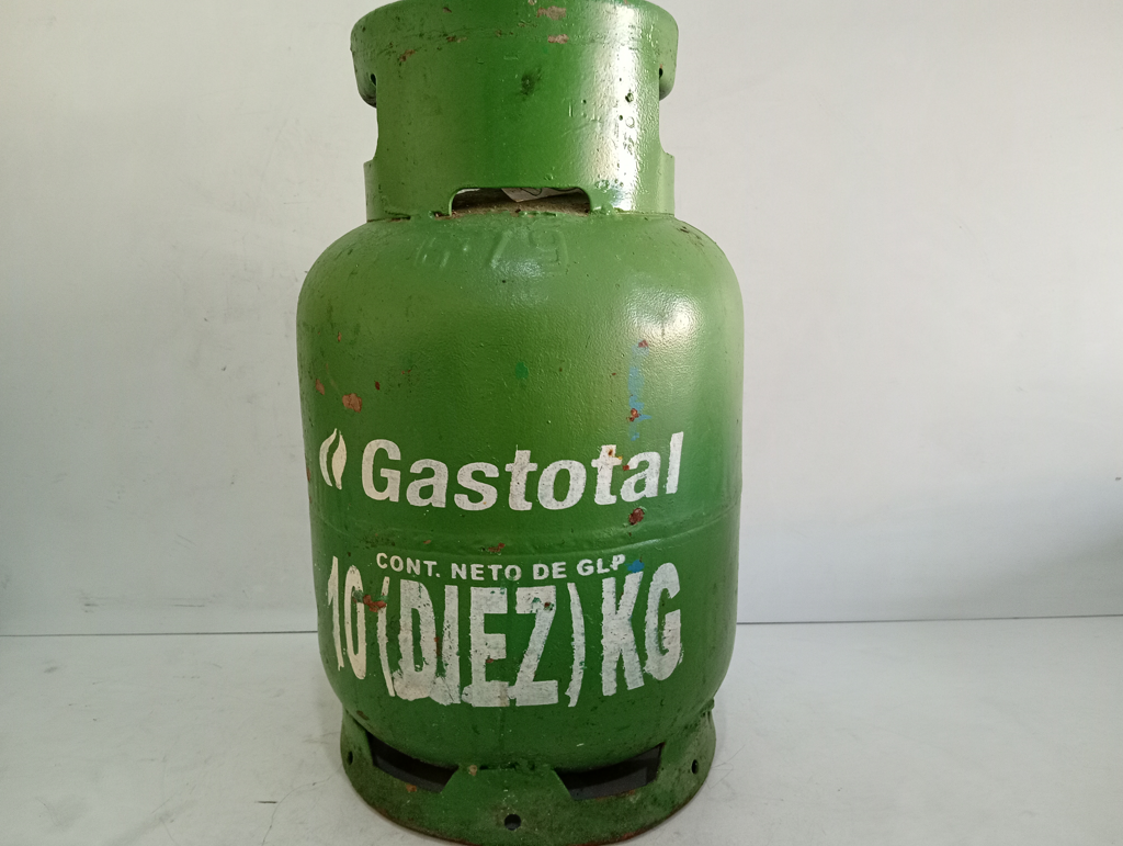Garrafa Cap 10 Kg. Marca Gastotal Usado En Buen Estado Color Verde Acc No Tiene