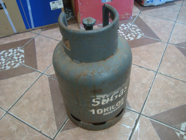 Garrafa Cap 10 Kg. Marca Sugas Usado En Buen Estado Color Gris Acc No Tiene