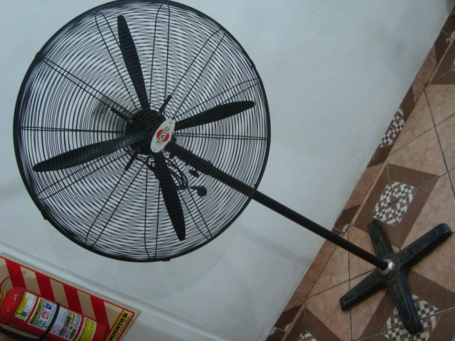 Ventilador 3 Velocidades Marca Tokyo Modelo Tokp1130 Usado En Buen Estado Acc No Tiene