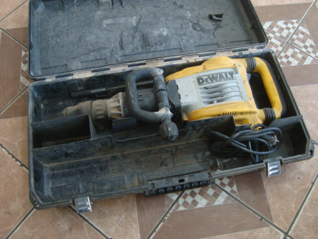Taladro Marca Dewalt Modelo D25901 Usado En Buen Estado Acc Dos Puntas