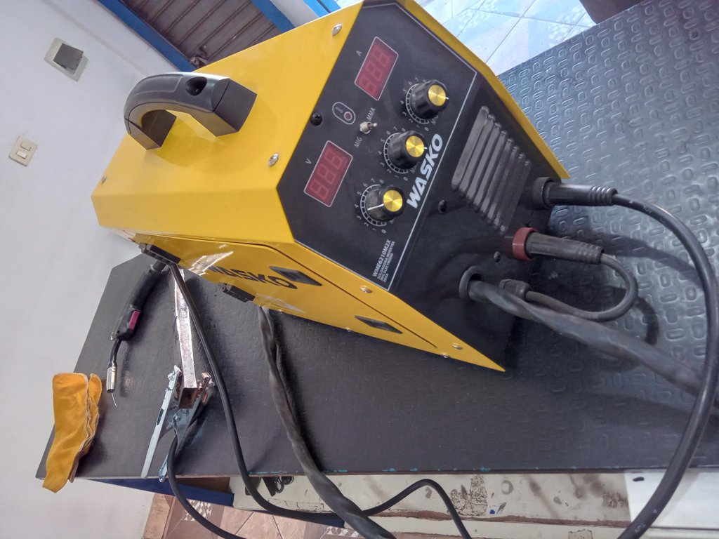 Soldador Marca Wasko Modelo Wme6210m2x Usado En Buen Estado Acc Pinza Y MMecha Alambre