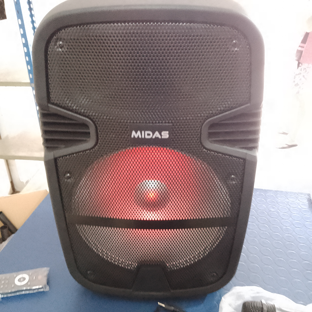 Caja De Sonido Amplificada Marca Midas Modelo Md-Ps1311 Con Control Nuevo Sin Uso Acc ControlCargadorCable Aux MicrofonoTripodeEn Caja