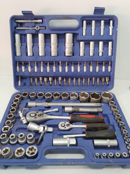 Juego De Herramientas Marca Chrome Vanadium Modelo No Tiene Usado Con Desgaste Con No Tiene Acc Varias Herramientas Y Llaves Con AcEstuche