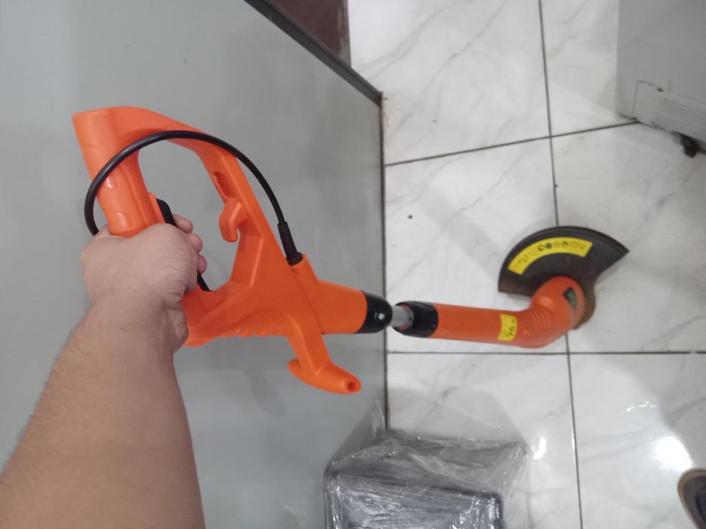 Bordeadora De Cesped Marca Fx Garden Modelo No Se Ve Usado En Buen Estado Acc No Tiene
