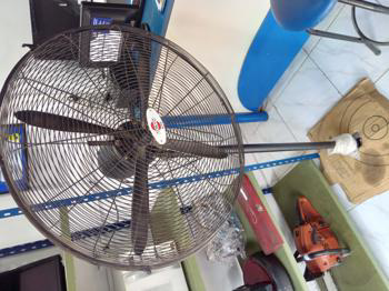 Ventilador 3 Velocidades Marca Tokyo De Pie Modelo Evtopii25 Usado Con Desgaste Acc De 26"