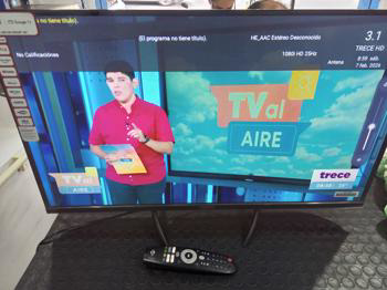 Televisor Led Smart De 32 '' Marca Tokyo Modelo Tvtpkhf32gtv Con Control Usado En Buen Estado Acc 2 Patitas