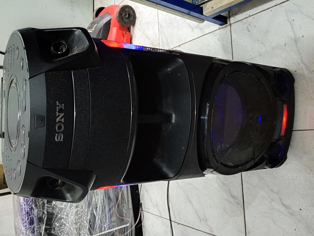 Equipo De Sonido Marca Sony Con Control Modelo Mhc-V43d Usado Con Desgaste Acc Cable Power