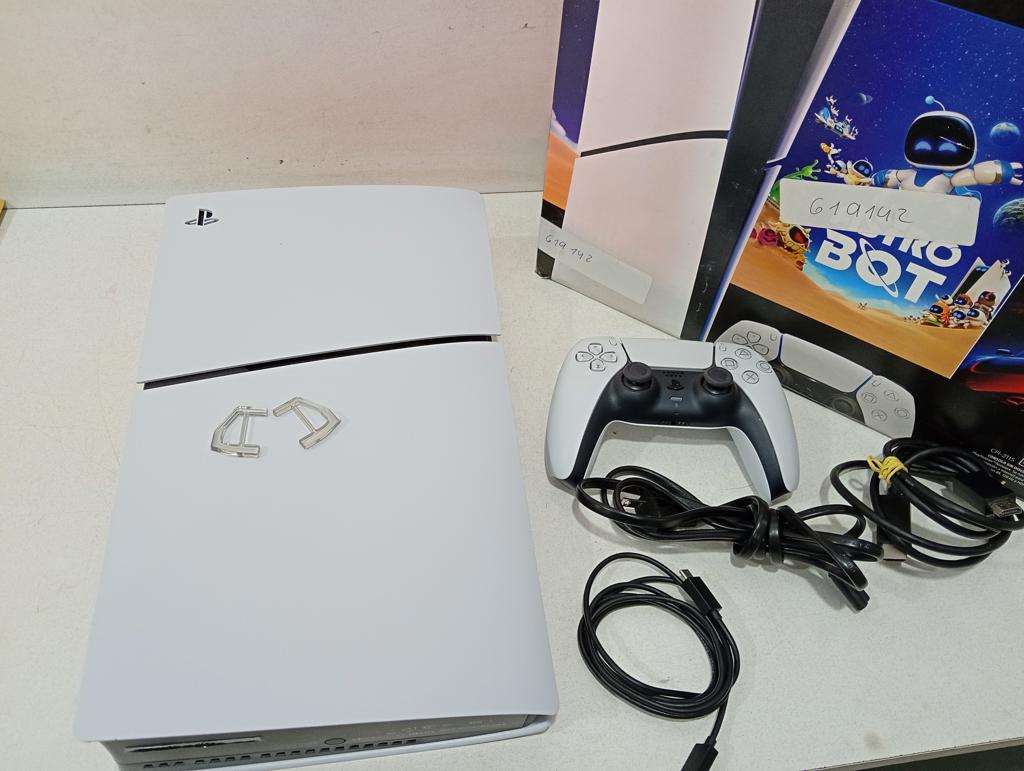 Juego Electronico Ps5 Marca Sony Modelo Cf1-21158 Disco Duro 825 Gb Con Control Con Caja Usado En Buen Estado Acc PatitasCable PowerHdmiUsbManual