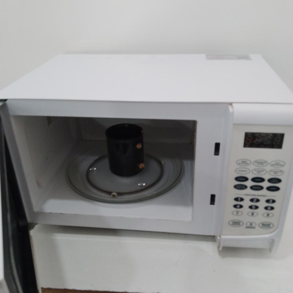 Foto 2 de Microondas Marca Tokio Modelo Tok25bl Usado En Buen Estado Acc Con Plato