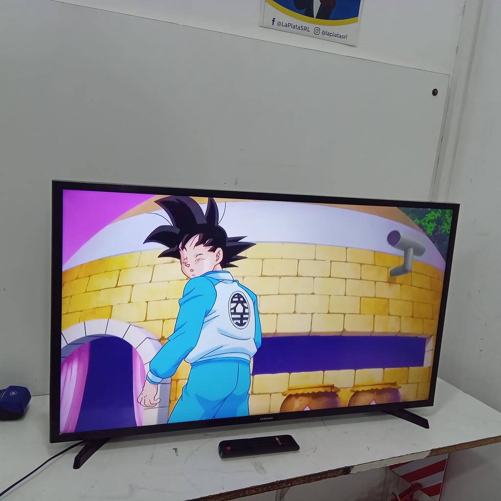 Televisor Led Smart De 40 '' Marca Samsung Modelo Un40j5290ag Con Control Usado En Buen Estado Acc Cable Corriente