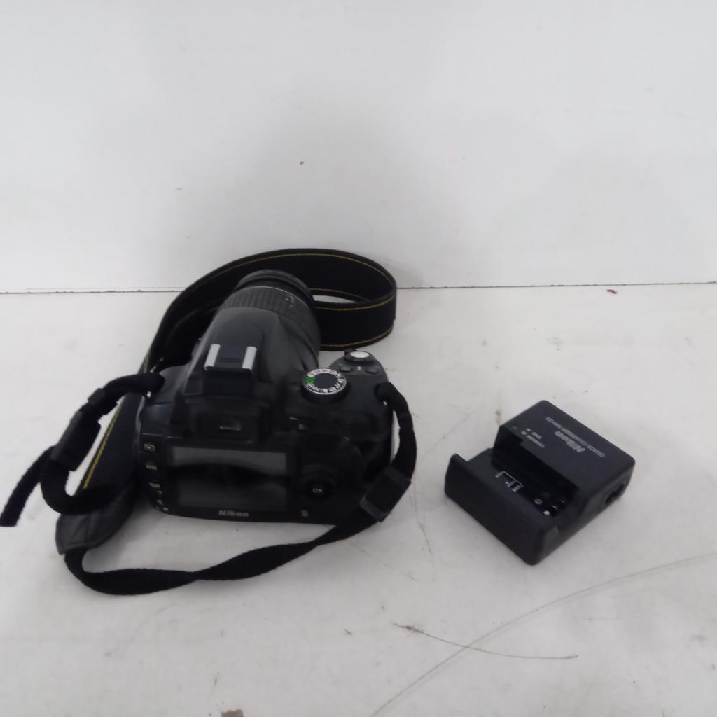 Foto 2 de Camara Fotografica Profesional Marca Nikon Modelo D60 Acc Con Lente 18-55 Con Colgante