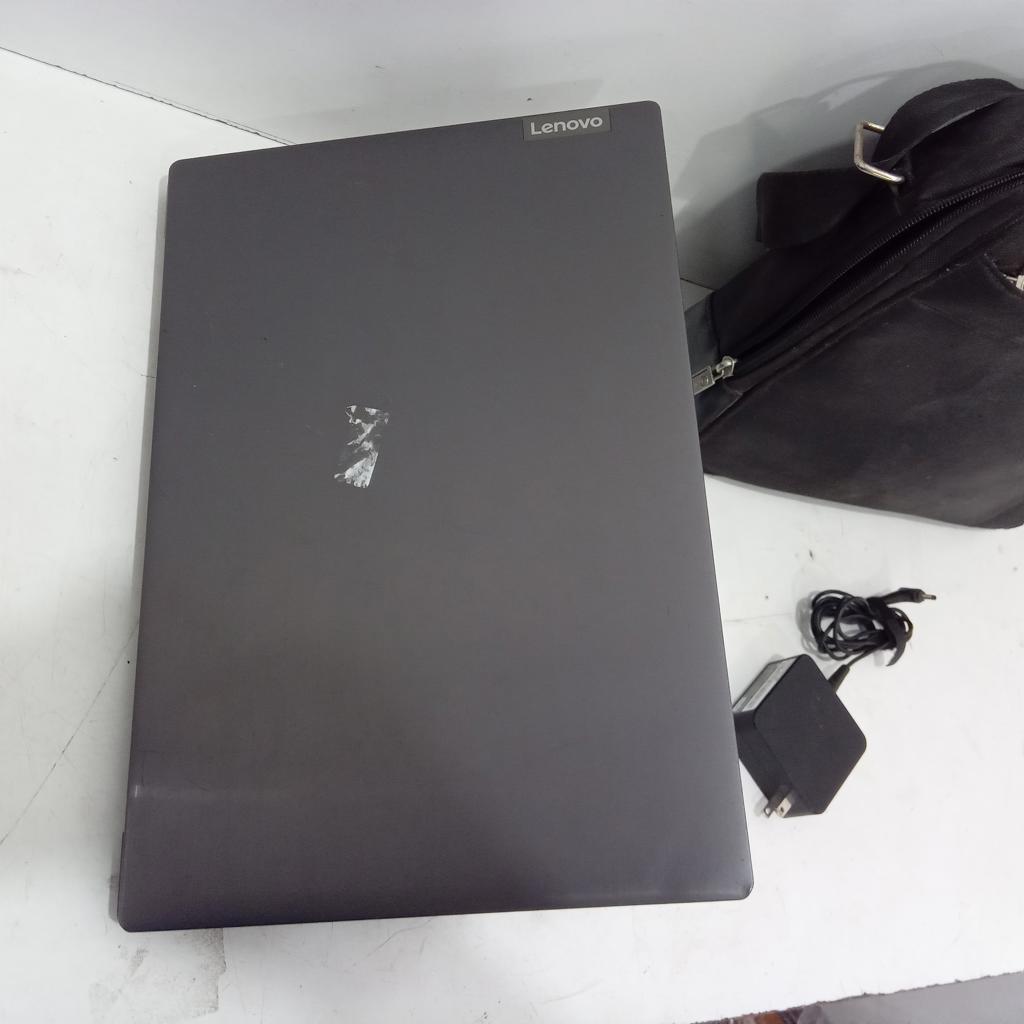 Foto 2 de Notebook Marca Lenovo Modelo 82c7 Procesador Amd Ryzen 5-3500u Memoria Ram 8 Gb Disco Duro 1.000 Gb Generacion 3 Acc Con Cargador