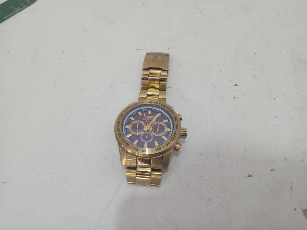 Reloj Para Caballero Marca Invicta Modelo Speedways Usado En Buen Estado Acc Con Malla De Metal Color Dorado