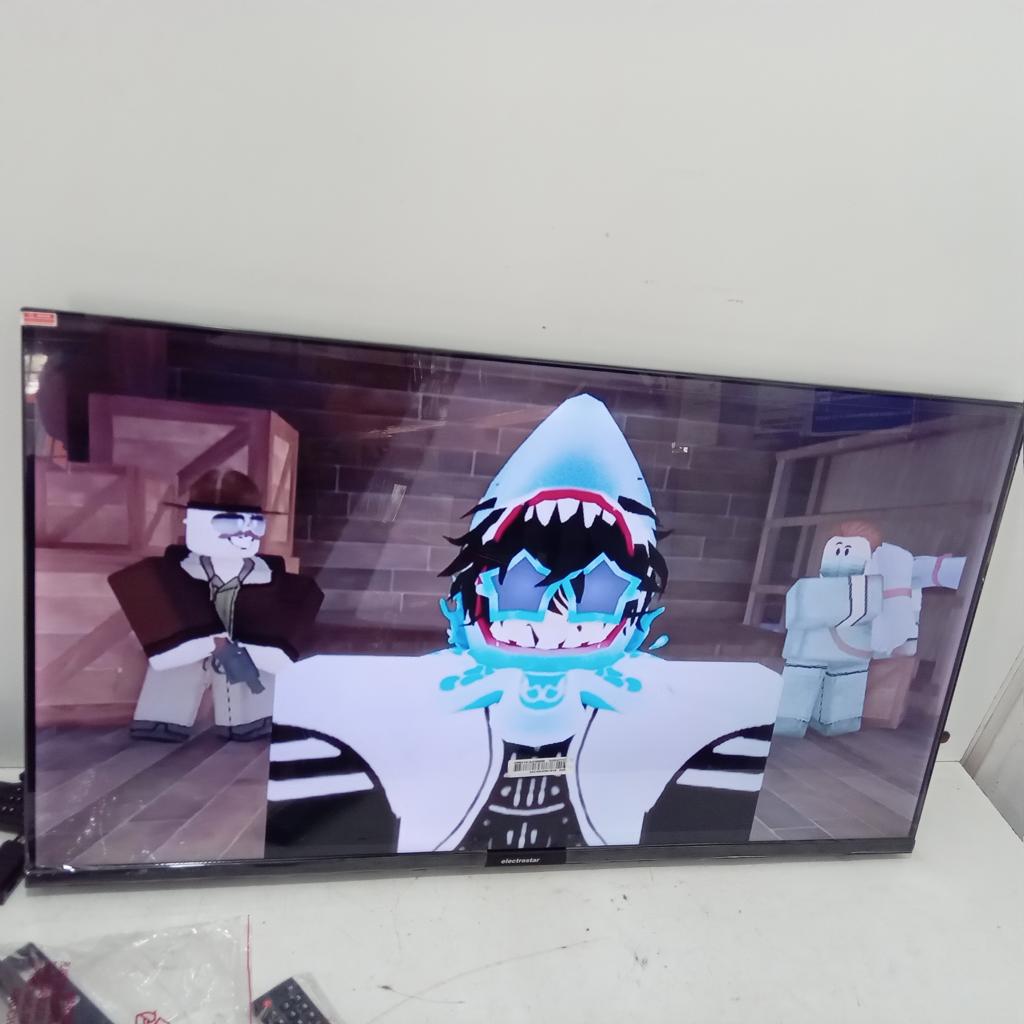 Televisor Led Smart De 43 '' Marca Electrostar Modelo Es-Tl4203 Con Control Usado En Buen Estado Acc Patita Con Tornillo