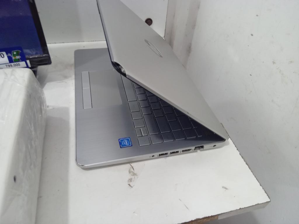Notebook Marca Hp Modelo 14cf2096la Procesador Celeron Memoria Ram 4 Gb Disco Duro 130 Gb Generacion No Tiene Acc Cargador