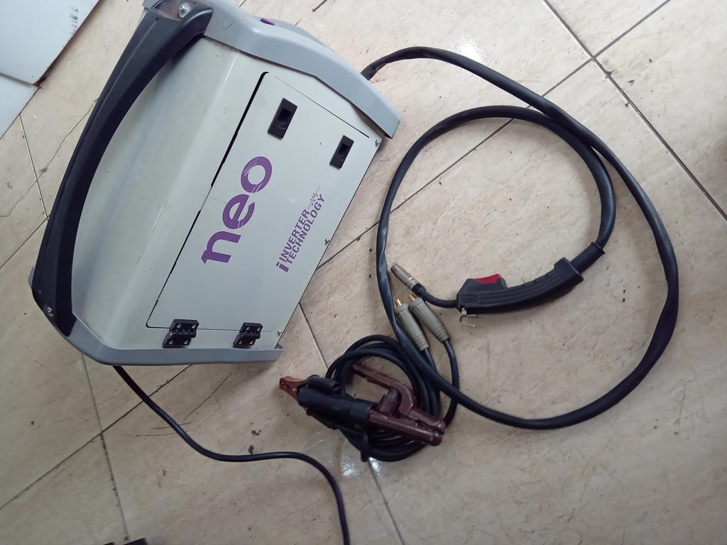 Soldador Marca Neo Modelo Im9160/220 Usado En Buen Estado Acc Con Pico Para Soldar Pinza Para Tierra Y Torcha