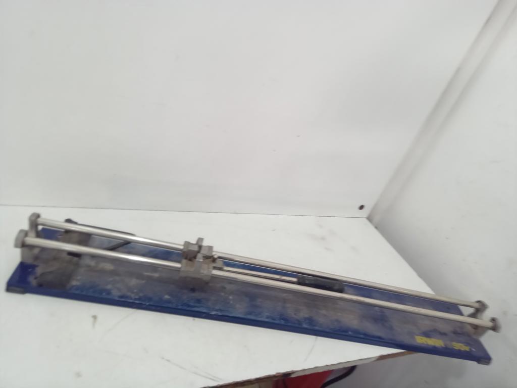 Cortadora De Piso Marca Irwin Modelo 390v Tamaño En Cm 90 Usado En Buen Estado Sin Caja Acc No Tiene