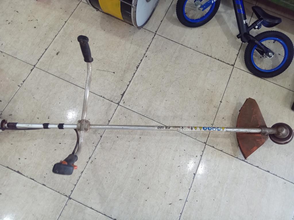 Foto 2 de Desmalezadora Marca Stihl Modelo Fs120 Usado En Buen Estado Original Si Acc PreotectorCabezal Con Nylon