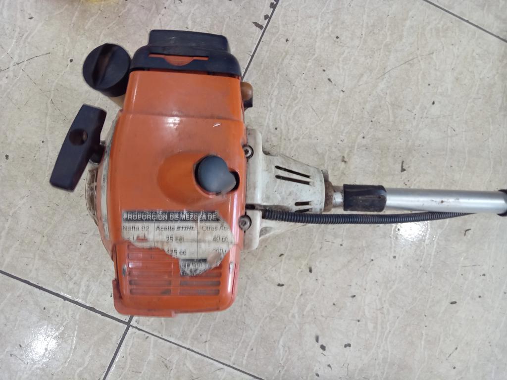Foto 3 de Desmalezadora Marca Stihl Modelo Fs120 Usado En Buen Estado Original Si Acc PreotectorCabezal Con Nylon
