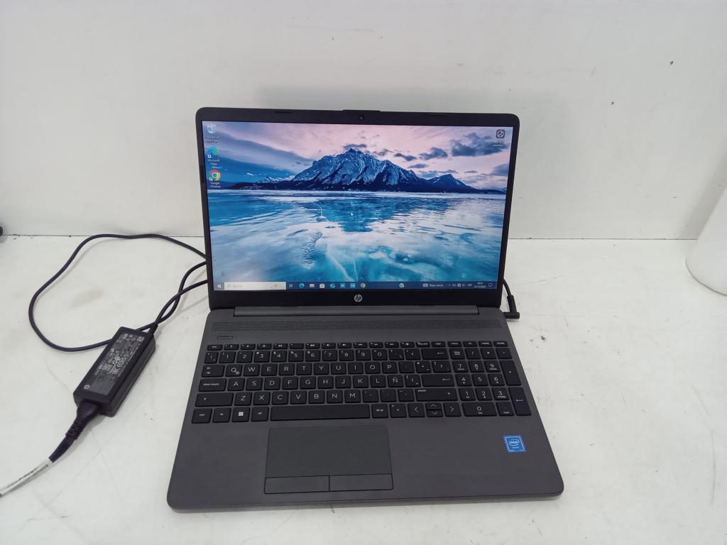 Notebook Marca Hp Modelo Hp250g8 Procesador Intel Celeron R N4120 Memoria Ram 4 Gb Disco Duro 256 Gb Generacion 4 Acc Cargador Original