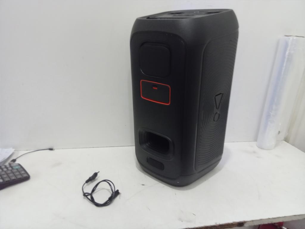 Caja De Sonido Amplificada Marca Jbl Modelo Club120 Sin Control Usado En Buen Estado Acc Con Cable De Corriente