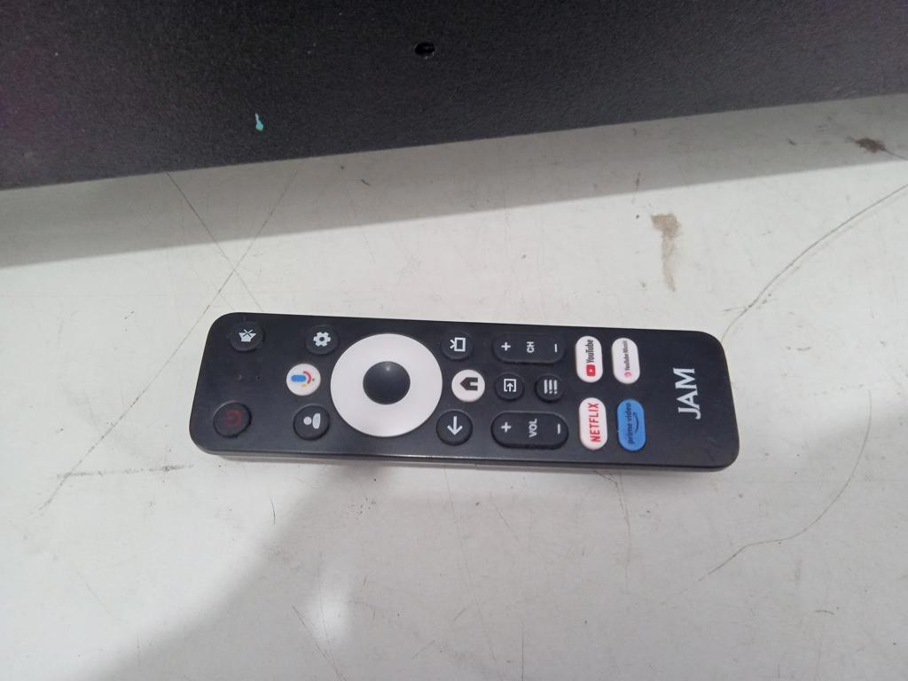 Foto 2 de Televisor Led Smart De 43 '' Marca Jam Modelo Gtm5ultra-43gfsa Con Control Usado En Buen Estado Acc Con Control Con Patitas