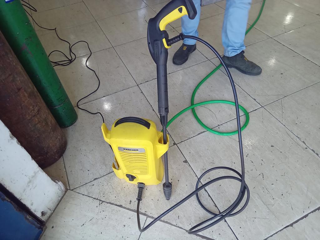 Hidro Lavadora Marca Karcher Modelo K2 Usado En Buen Estado Acc Maguera Y Pistola De Presion