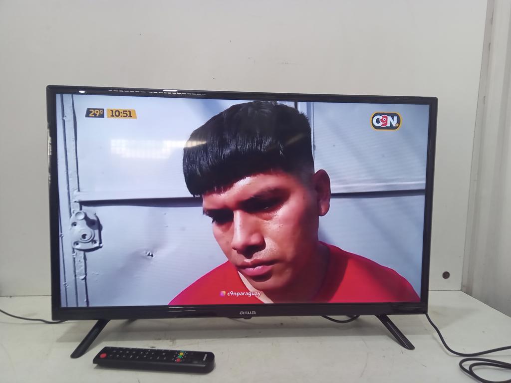 Televisor Led Convencional De 32 '' Marca Aiwa Modelo Aw32b4 Usado En Buen Estado Con Control Sin Caja Acc Con Control